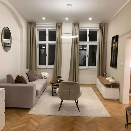 Bella Vista Collonade Apartment Karlsbad