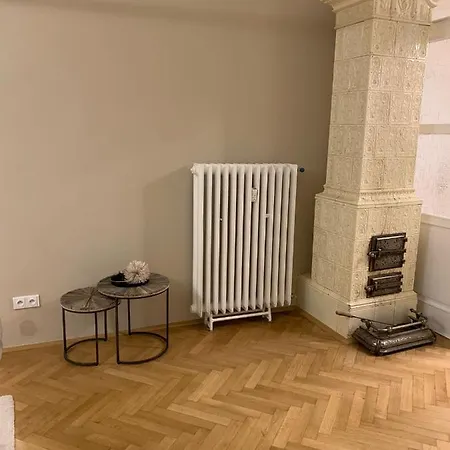 Bella Vista Collonade *