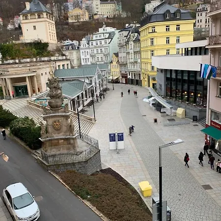 Bella Vista Collonade *