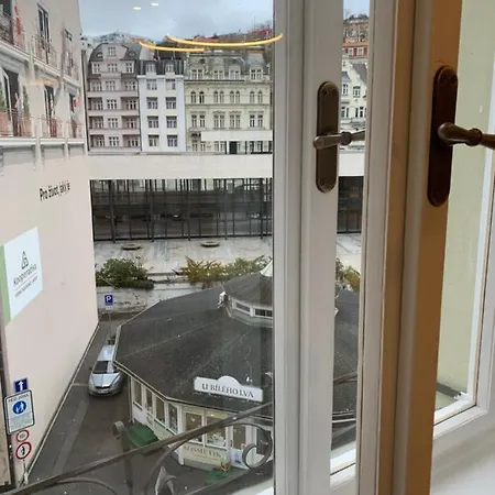 Bella Vista Collonade Apartment Karlsbad