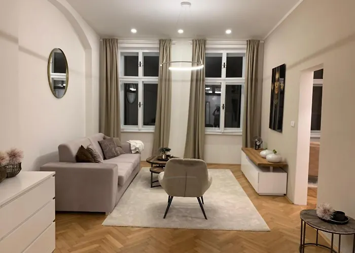 Bella Vista Collonade Apartamento KLV