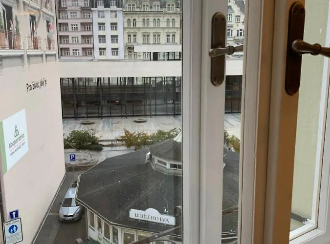 Bella Vista Collonade Apartamento KLV